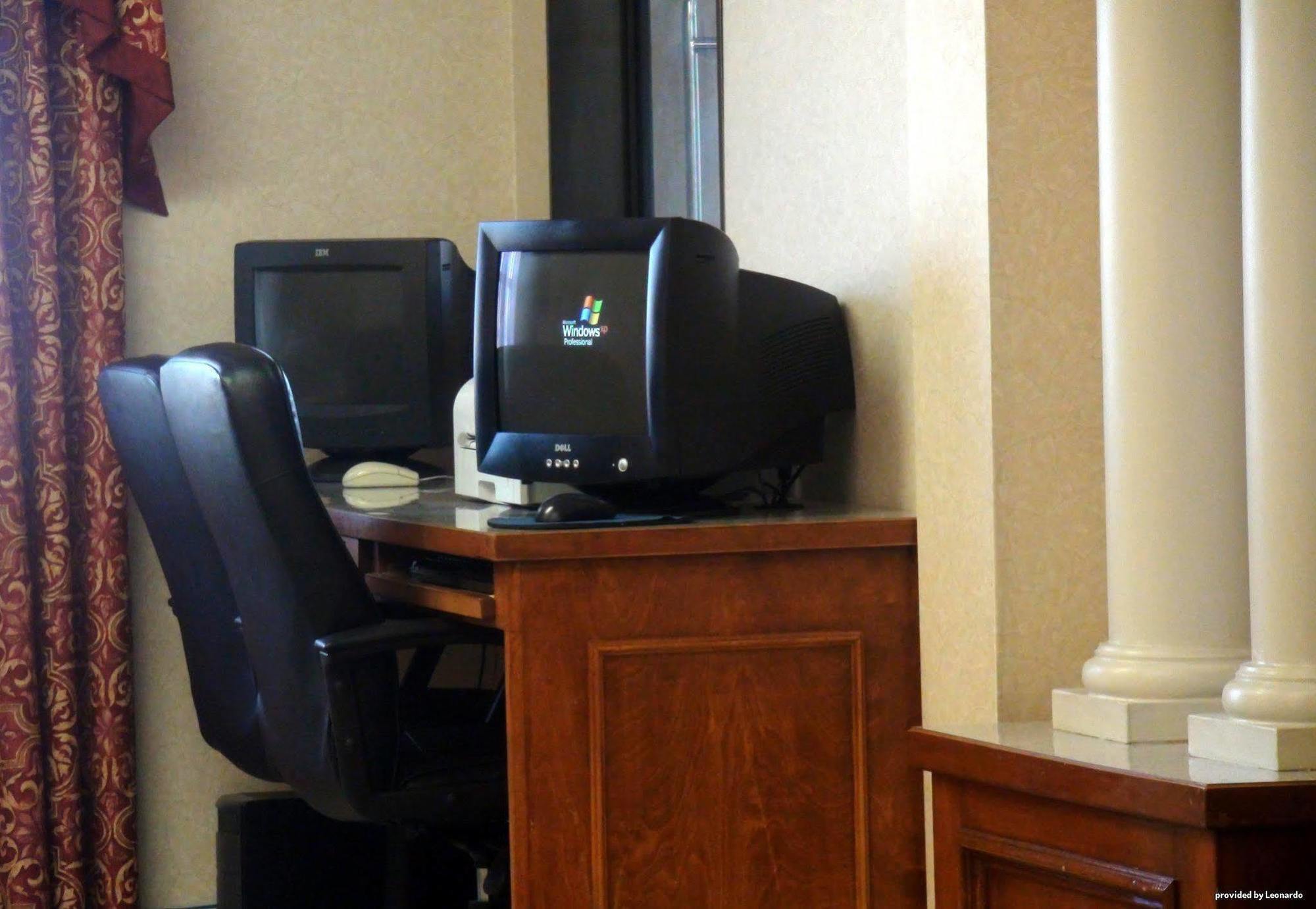 Best Western Inn And Suites Copperas Cove Bagian luar foto
